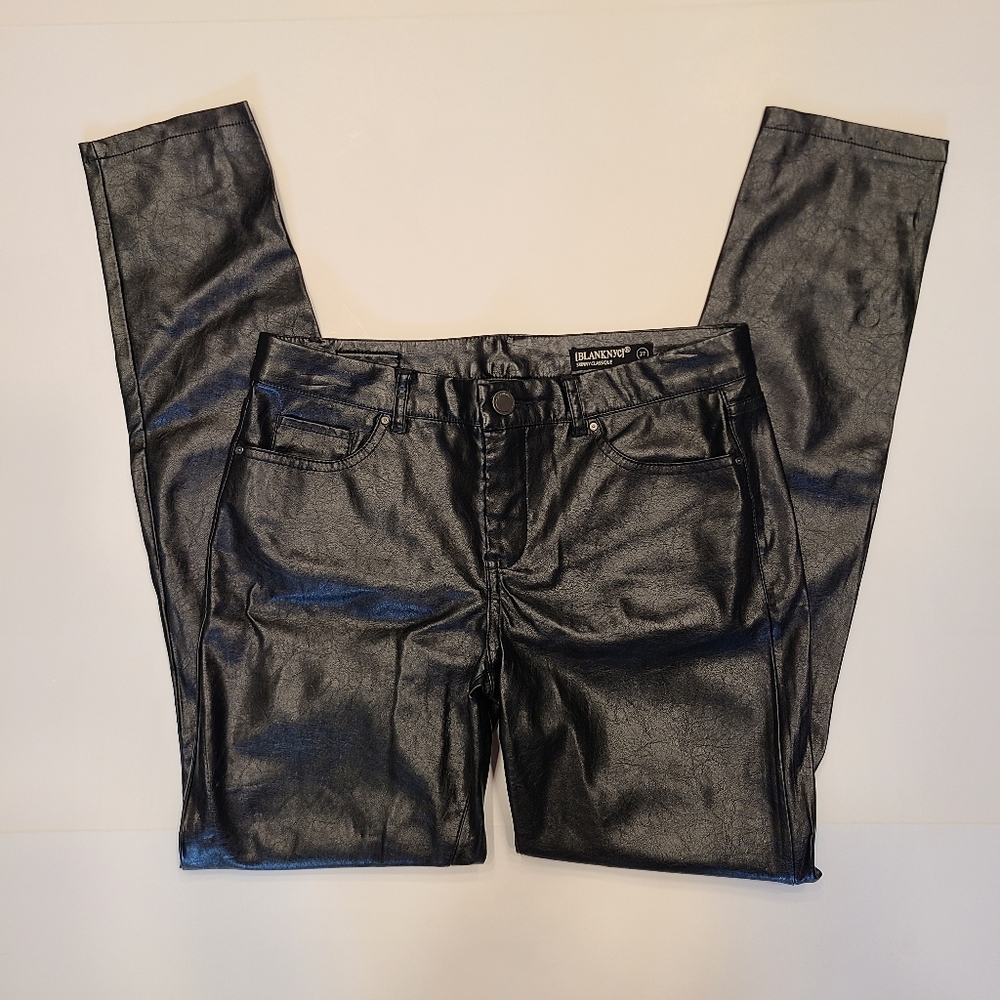 Blank NYC Black Faux Leather Vegan Leather Skinny Classique Pants 27 NWOT - Picture 3 of 12